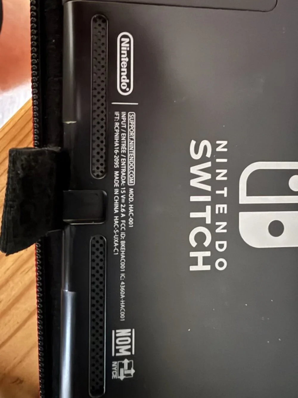 Nintendo Switch (Model HAC-001)